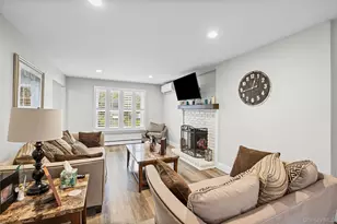 31 Country Ln Dr, Kings Park, NY 11754 - Photo 10