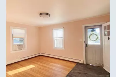 11 Edgewood Place, Huntington Station, NY 11746 - Photo 2