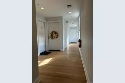 131 E Main Street, Bay Shore, NY 11706 - Photo 12