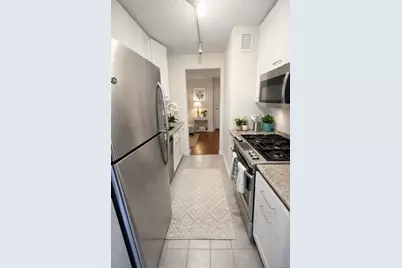 4 Martine Avenue #1001, White Plains, NY 10606 - Photo 2