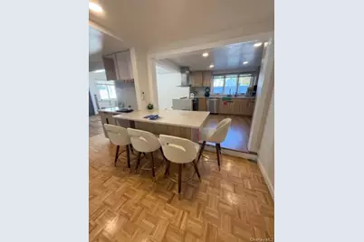 28 Floral Avenue, Bethpage, NY 11714 - Photo 2