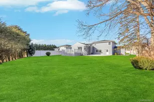 7 Suzanne Ln, Bethpage, NY 11714 - Photo 30