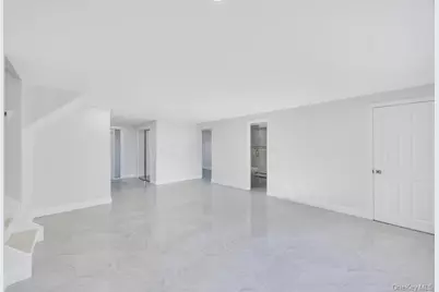 7 Suzanne Lane, Bethpage, NY 11714 - Photo 10