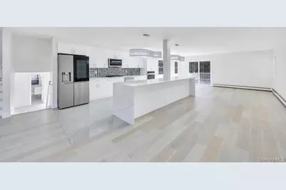 7 Suzanne Lane, Bethpage, NY 11714 - Photo 8