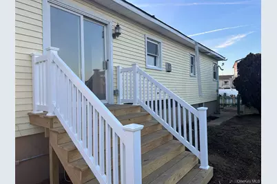 136 Cary Place, Freeport, NY 11520 - Photo 2