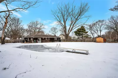 195 Norma Avenue, West Islip, NY 11795 - Photo 26