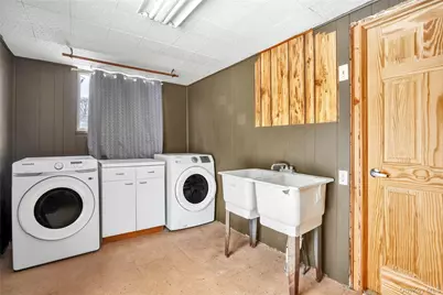 195 Norma Avenue, West Islip, NY 11795 - Photo 20