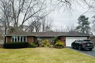 195 Norma Ave, West Islip, NY 11795 - Photo 2