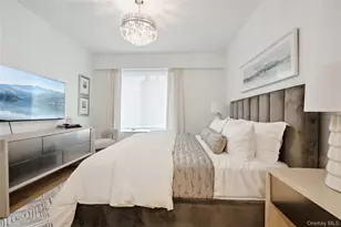 218 Middle Neck Rd, Great Neck, NY 11021 - Photo 18