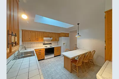 461 Pinebrook Boulevard, New Rochelle, NY 10804 - Photo 8