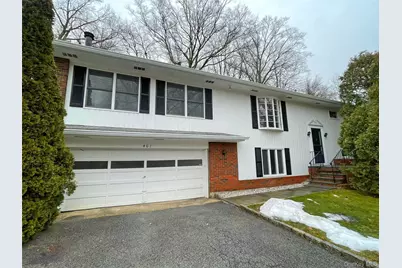 461 Pinebrook Boulevard, New Rochelle, NY 10804 - Photo 1