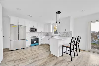 1811 Bedford Avenue, Merrick, NY 11566 - Photo 8