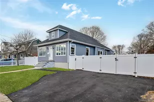 1811 Bedford Ave, Merrick, NY 11566 - Photo 2