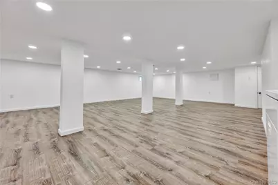 1811 Bedford Avenue, Merrick, NY 11566 - Photo 16