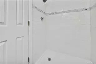 1811 Bedford Ave, Merrick, NY 11566 - Photo 22