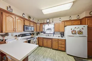 16 Overlook Dr, Newburgh, NY 12550 - Photo 6