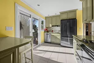 264 N Delaware Ave, Massapequa, NY 11758 - Photo 8