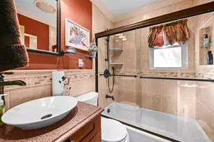 264 N Delaware Ave, Massapequa, NY 11758 - Photo 10