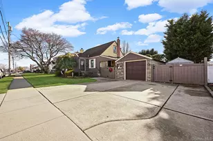 264 N Delaware Ave, Massapequa, NY 11758 - Photo 2
