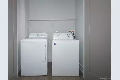 75 Circle Drive #90-306, Central Islip, NY 11722 - Photo 10