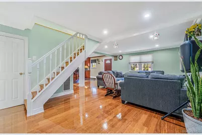 20 Howe Road, Coram, NY 11727 - Photo 6