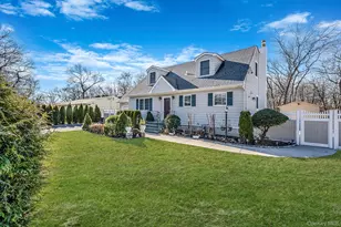 20 Howe Rd, Coram, NY 11727 - Photo 2