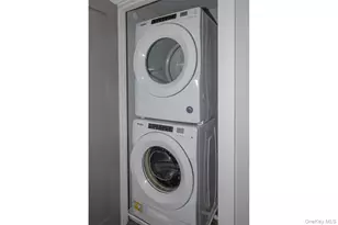 75 Circle Dr, Central Islip, NY 11722 - Photo 12