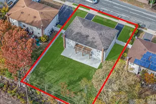 54 Evergreen St, West Babylon, NY 11704 - Photo 16