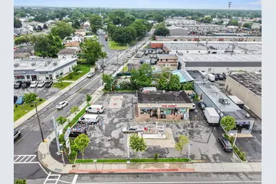 257 Bay Shore Road, Deer Park, NY 11729 - Photo 8