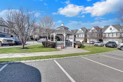 514 Pacing Way #514, Westbury, NY 11590 - Photo 4