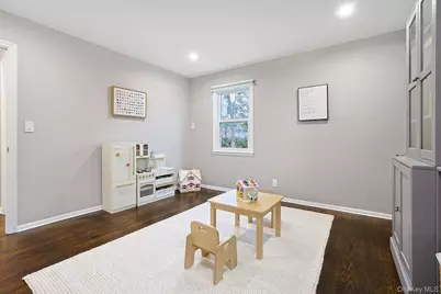 2 Doris Drive, Scarsdale, NY 10583 - Photo 16