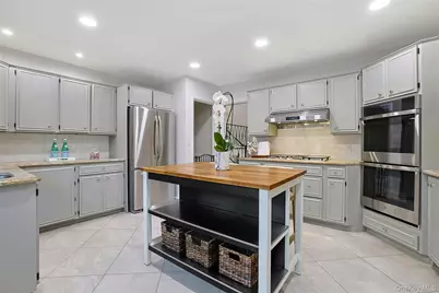 2 Doris Drive, Scarsdale, NY 10583 - Photo 10