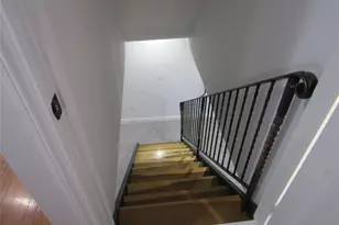 321 Redmont Rd, West Hempstead, NY 11552 - Photo 18