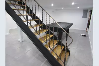 321 Redmont Road, West Hempstead, NY 11552 - Photo 24