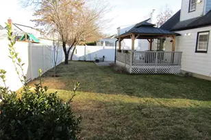 321 Redmont Rd, West Hempstead, NY 11552 - Photo 28