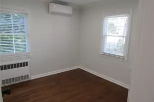 321 Redmont Rd, West Hempstead, NY 11552 - Photo 8