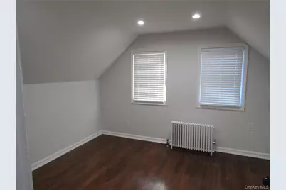 321 Redmont Road, West Hempstead, NY 11552 - Photo 14