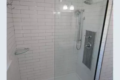 321 Redmont Road, West Hempstead, NY 11552 - Photo 12