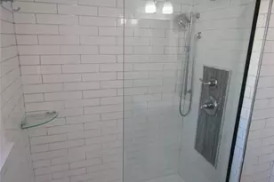 321 Redmont Rd, West Hempstead, NY 11552 - Photo 12