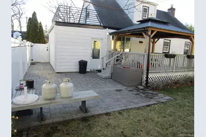 321 Redmont Road, West Hempstead, NY 11552 - Photo 26