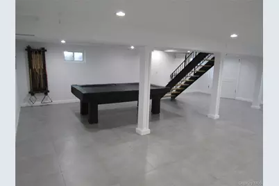 321 Redmont Road, West Hempstead, NY 11552 - Photo 22