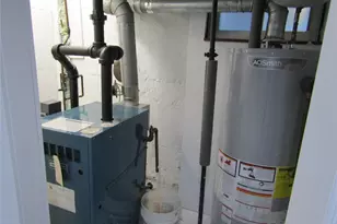 321 Redmont Rd, West Hempstead, NY 11552 - Photo 20