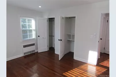 321 Redmont Road, West Hempstead, NY 11552 - Photo 10