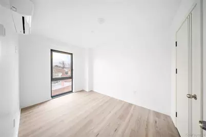 70-40 45 Avenue #7B, Elmhurst, NY 11373 - Photo 6