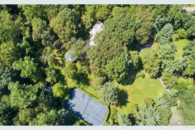 35 Saxon Woods Road, White Plains, NY 10605 - Photo 10