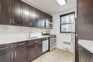 139-15 83rd Ave, Briarwood, NY 11435 - Photo 24