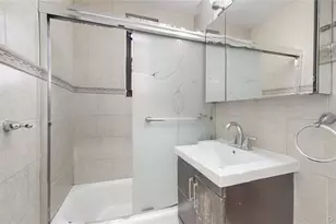 139-15 83rd Ave, Briarwood, NY 11435 - Photo 4