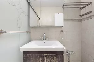 139-15 83rd Ave, Briarwood, NY 11435 - Photo 6