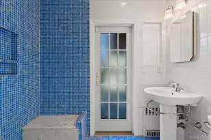 92 Verdun Ave, New Rochelle, NY 10804 - Photo 22