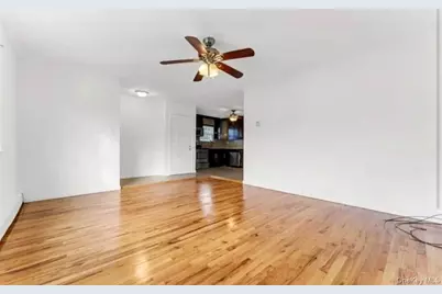 23 Doris Avenue, Franklin Square, NY 11010 - Photo 4